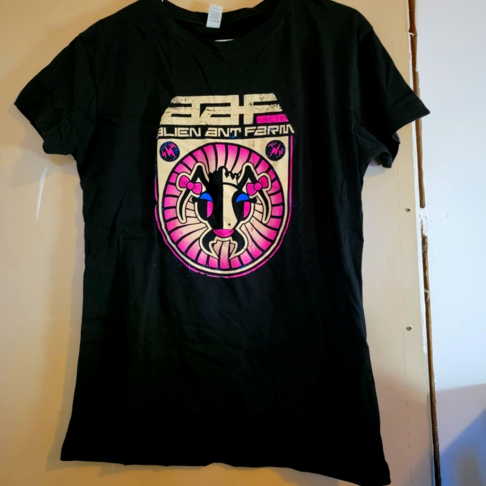 Alien Ant Farm Pink Ant Concert Tee
